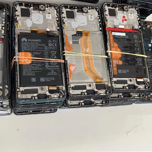 Layar LCD Huawei menggunakan